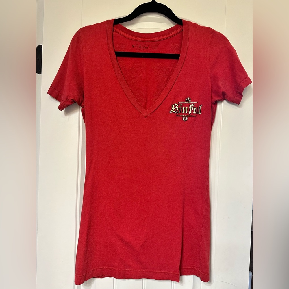 Sinful by Affliction V-neck tee